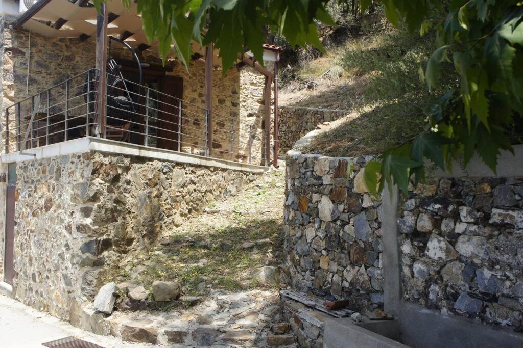 Rosales Stone House Prázdninový dům